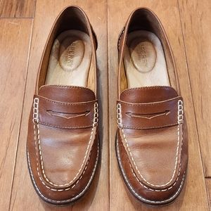 Sperry Seaport Penny Loafers in Tan (Women's US 8M)